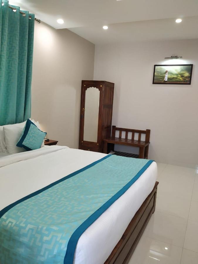 Hotel The Lighthouse Джайпур Екстериор снимка