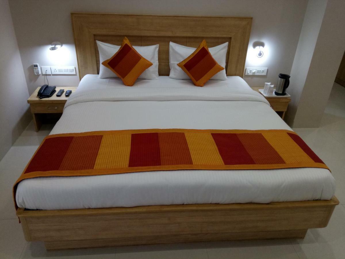 Hotel The Lighthouse Джайпур Екстериор снимка